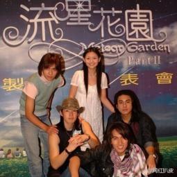 流行花园在线观看,青春校园浪漫剧在线观看，重温甜蜜校园时光  第1张